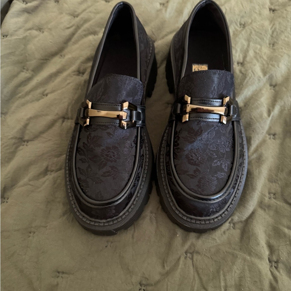 Elegant Black Loafers